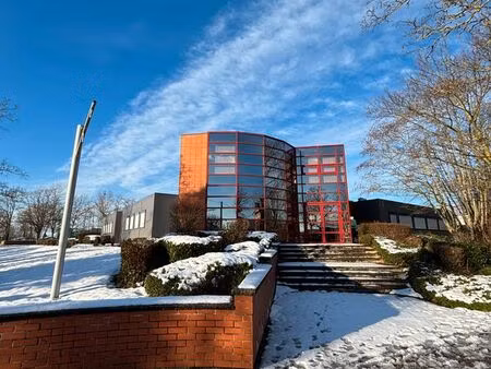 ensemble de bureaux à bully-les-mines