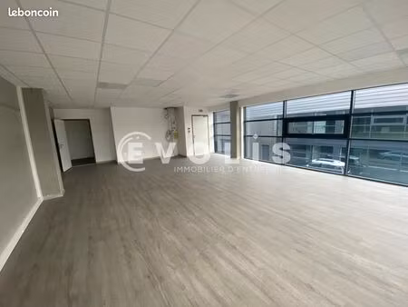 local d'activité 343 m²