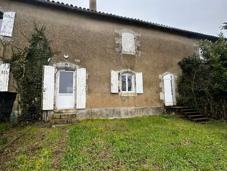 maison sur saint-saviol