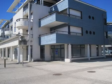 local commercial 145 m² la rochelle
