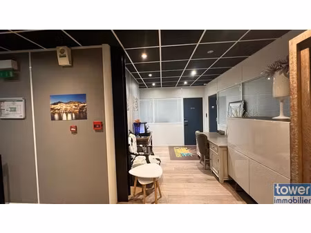 location locaux professionnels 18 m² à la valentine (13011)  550 €