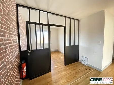 location bureau anglet 130 m²