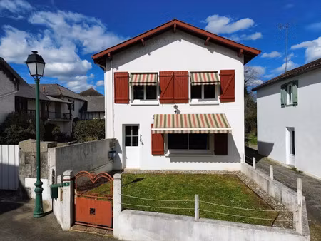 vente maison 5 pièces 137 m² à sauveterre-de-béarn (64390)  160 000 €