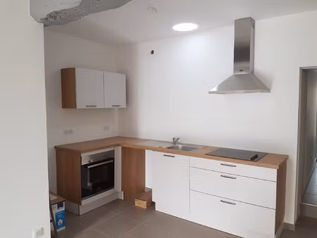 3 pièces 70 m2 duplex place de l'eglise