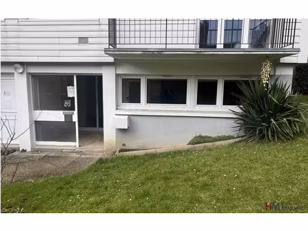 local professionnel à vendre avec 2 places de parking - secteur