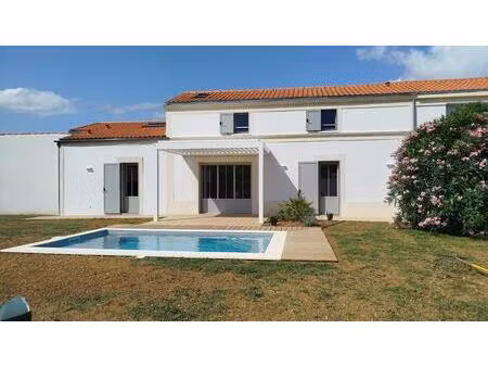 maison saint laurent de la pree 6 pièce(s) 162 m2