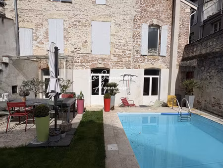 maison de ville 215 m2 avec piscine et garage