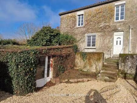 vente immeuble à pouzauges (85700) : à vendre / 226m² pouzauges