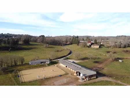 vente maison 7 pièces 141 m² à belves (24170)  450 000 €