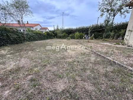 vente terrain 239 m² à poitiers (86000)  51 000 €