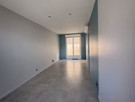 local fibre centre ville de villefranche de lauragais 25m2 l