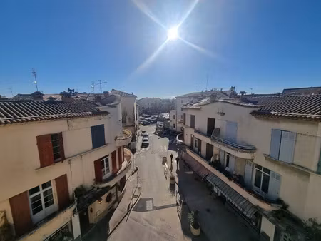 location appartement 3 pièces 80 m² à pont-saint-esprit (30130)  630 €