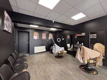 vente bureaux et commerces à laval centre-ville cathédrale (53000) : à vendre / 37m² laval