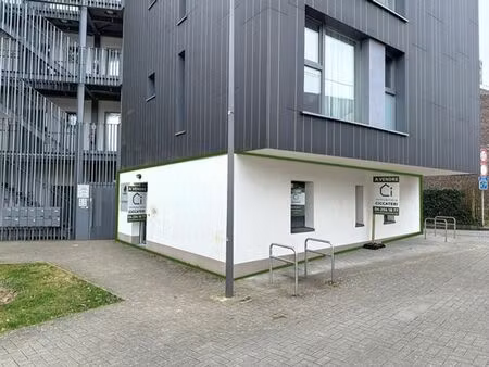 surface commerciale à vendre – emplacement stratégique