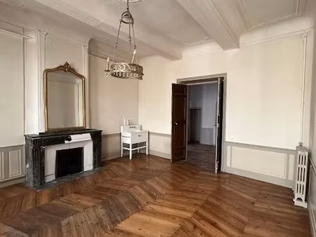 location locaux professionnels 55 m² à aix-en-provence (13090)  1 198 €