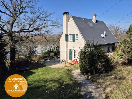 maison t5 avec jardin 2000 m² - saint-bernard