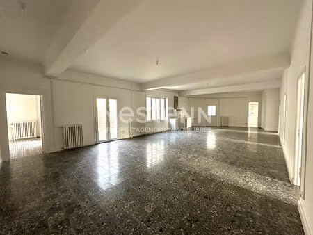 carcassonne - a deux pas du centre ville  place davilla - bureaux de 160 m²