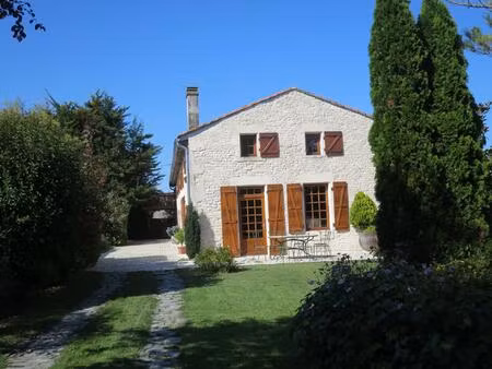 magnifique longère charentaise 250m2