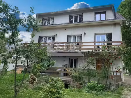 nozay- immeuble de 3 appartements dans un secteur calme