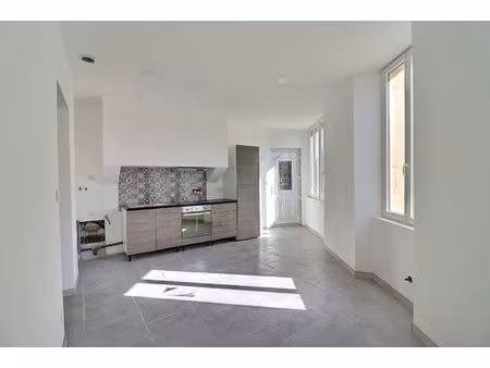 immeuble t7 riscle à vendre