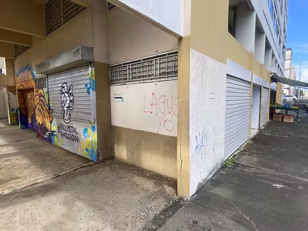 à louer : charmant local de 52m2 situé boulevard legitimus