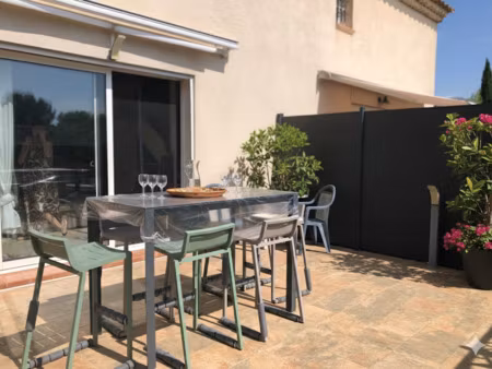 vente appartement 4 pièces 96 m² à rousset (13790)  373 000 €