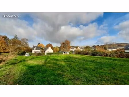 terrain constructible viabilisé 760m²