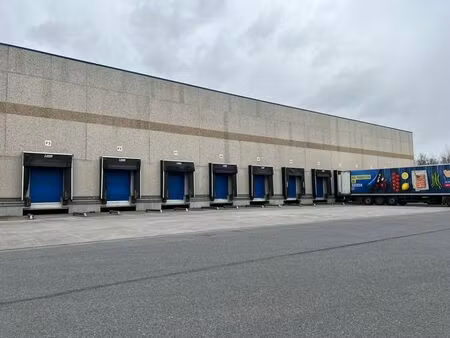 entrepôt à louer à courcelles