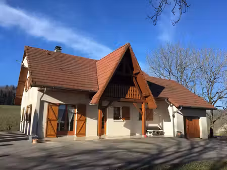 maison 5 pièces individuelle.