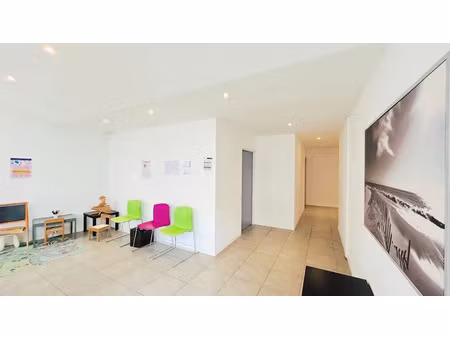 location locaux professionnels 4 pièces 76.94 m² à le haillan (33185)  1 290 €