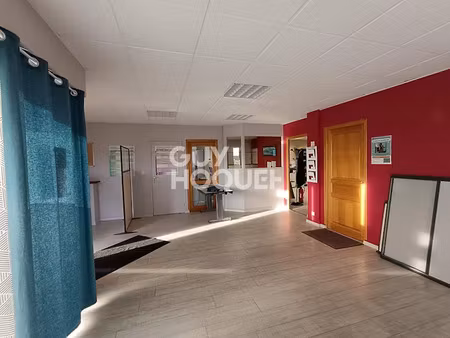 location locaux professionnels 220 m² à dinan (22100)  2 500 €