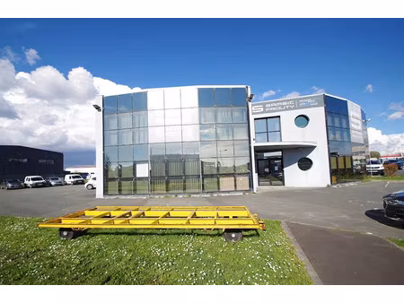 location locaux professionnels 660 m² à aytre (17440)  6 500 €