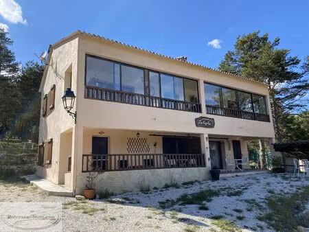 vente maison 4 pièces 105 m² châteauvieux (83840)