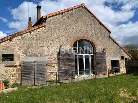 belle maison ancienne rénovée de 259m² sur un terrain de plus de 2 hectares
