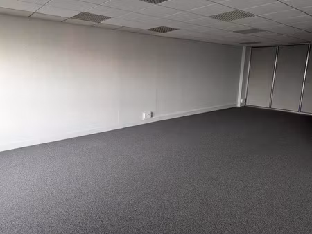 evreux - plateau de bureaux de 213 m2 à louer