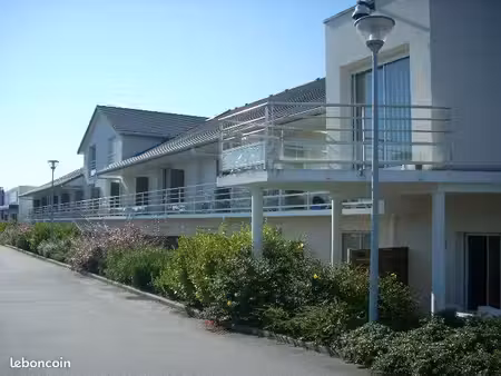 studio 28m² appartement meublé ploeren avec terrasse