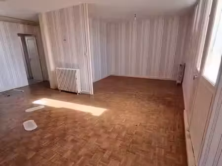 vente appartement 5 pièces 74.62 m² à saint-amand-montrond (18200)  56 900 €