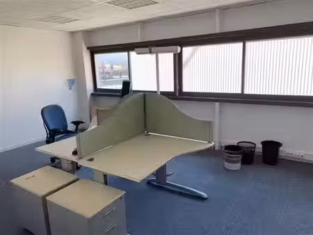 location bureau angouleme 243 m²