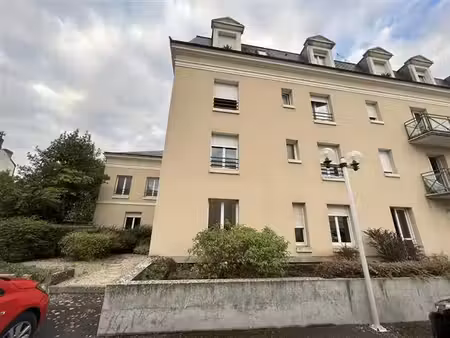 location bureau chatellerault 395 m²