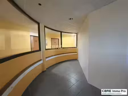 location bureau jaunay clan 502 m²