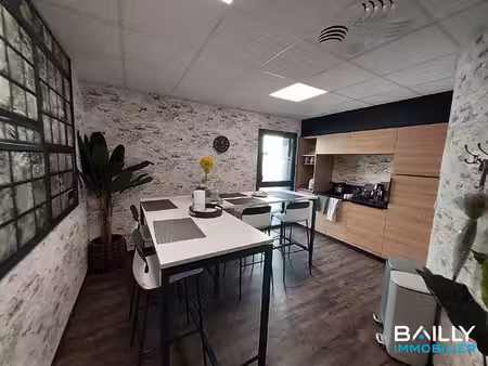 location bureau 9 pièces