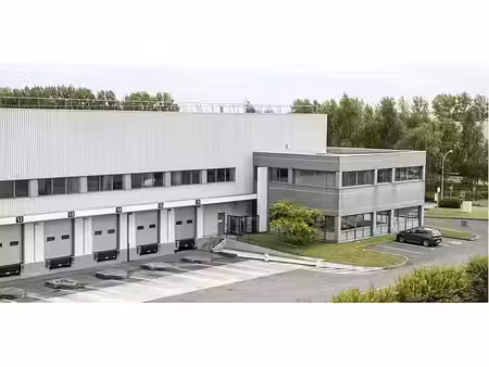 location entrepôt / local d'activités compans 4 984 m²