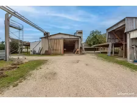 entrepôt/atelier 2485m2