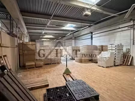 local industriel 780 m²