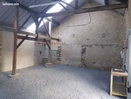 entrepôt / garage / espace stockage