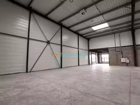 vente local industriel 418 m² moissy-cramayel (77550)