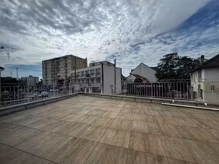 location local d'activité 2 pièces  50.00m²  conflans