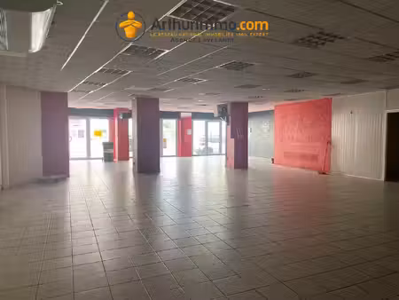 à vendre - local commercial - 350m² - 09300 lavelanet