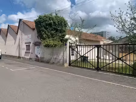 vente locaux professionnels 1 pièce 622 m² à montereau-fault-yonne (77130)  415 000 €