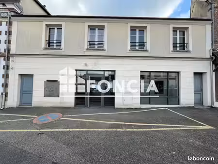 local commercial 200 m²